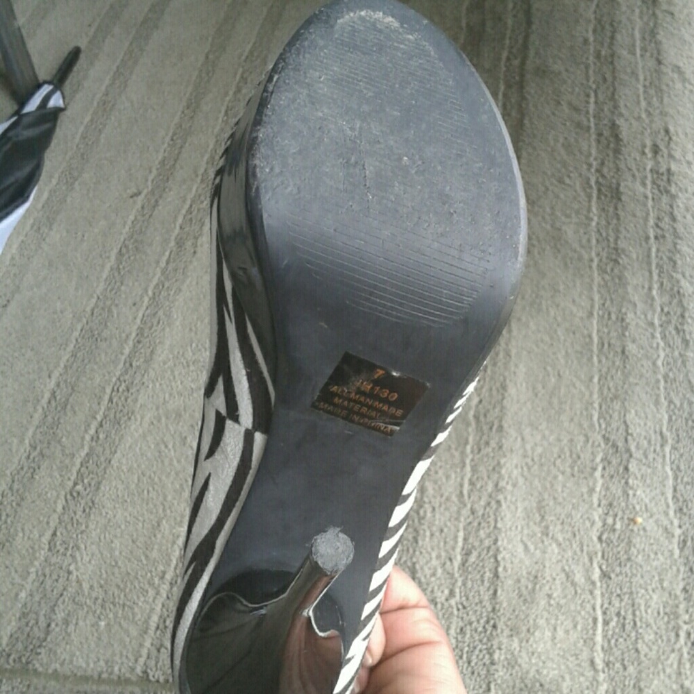 High heels - Picture 3 of 4